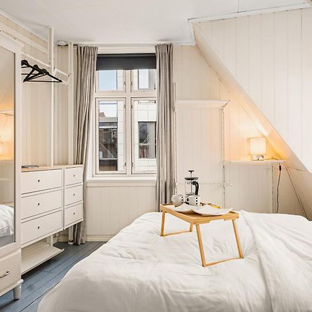 Live In Historic Building - View To Bryggen Apartment Bergen Exterior photo